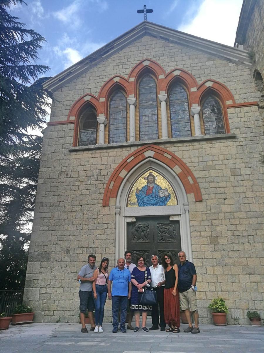 Alberto Rossi e Vanessa Scalera all'Abbazia dell'Angelo a Orsara